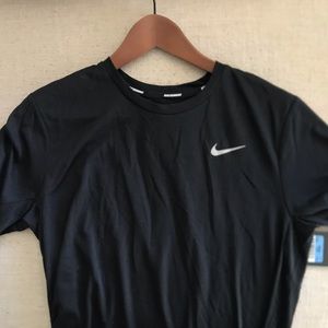 Nike Mens Running Dri-Fit shirt with zipper pocket sz M